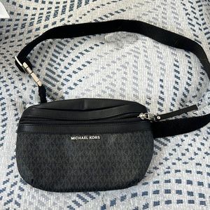 Micheal Kors belt bag